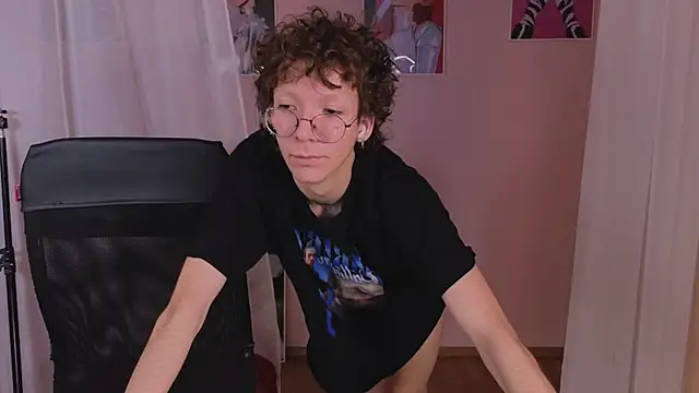 Snapshot of TommieH chatting on February 9, 2025, 11:58 am TommieH online show from February 9, 2025, 11:58 am