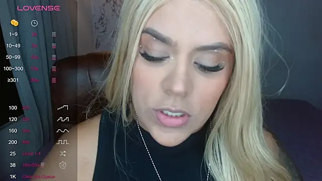 SofiaaCortes online show from December 17, 2024, 1:18 am