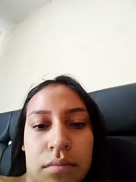 emma ambar online show from October 11, 2025, 4:16 pm