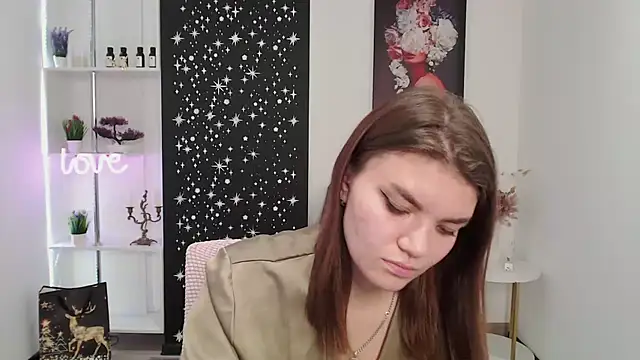 EmilyEight online show from September 16, 2025, 11:39 pm