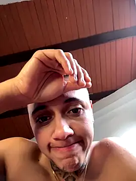  PhillipBrown online show from September 18, 2025, 8:44 pm