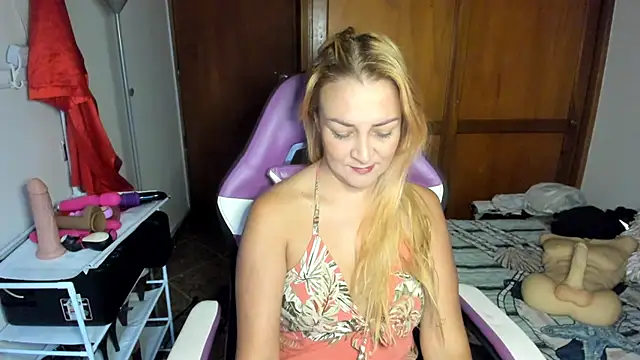 karen mature69 online show from June 19, 2026, 11:36 am
