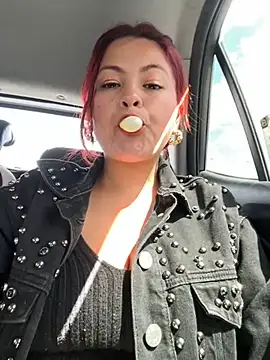 lia moon77 online show from December 4, 2024, 4:38 pm