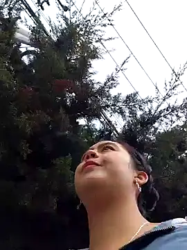 lara moon25 online show from October 20, 2025, 8:42 pm