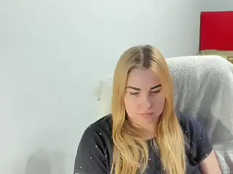 SkarletXDream online show from December 24, 2024, 12:33 am