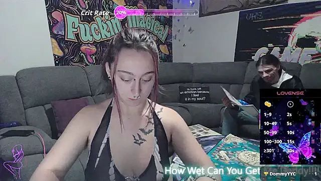 NovaLove2002 online show from November 23, 2025, 4:34 am