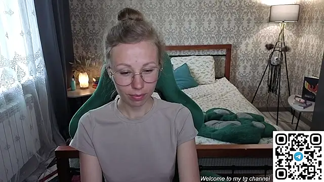 Lill Mary online show from June 11, 2026, 2:53 am