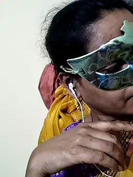 Snapshot of anuradha1432 chatting on March 20, 2025, 12:53 pm anuradha1432 online show from March 20, 2025, 12:53 pm