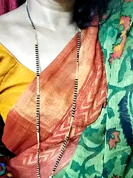 Snapshot of anuradha1432 chatting on October 26, 2025, 9:15 am anuradha1432 online show from October 26, 2025, 9:15 am