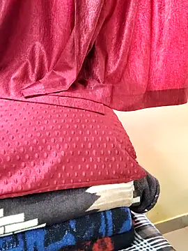 anuradha1432 online show from December 16, 2025, 9:03 am