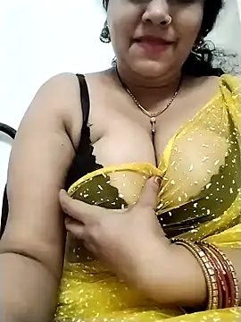 Snapshot of Nyra-23 chatting on December 11, 2024, 8:47 am Nyra-23 online show from December 11, 2024, 8:47 am