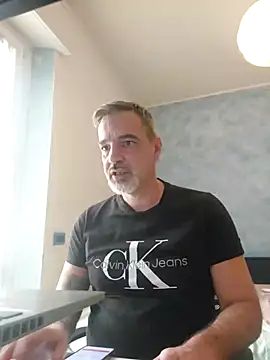 Snapshot of Marcolino183 chatting on February 10, 2026, 8:40 am Marcolino183 online show from February 10, 2026, 8:40 am