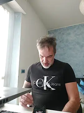 Snapshot of Marcolino183 chatting on March 26, 2026, 8:20 am Marcolino183 online show from March 26, 2026, 8:20 am