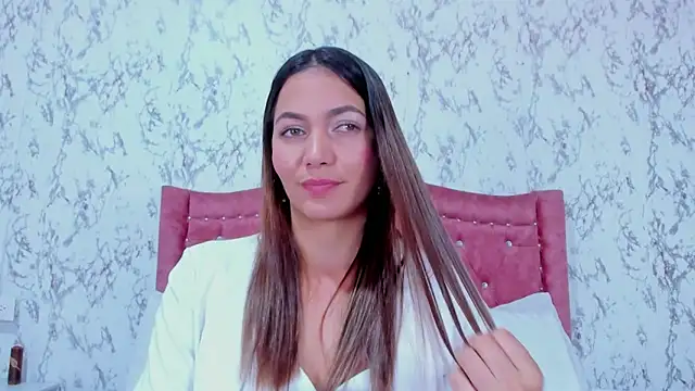 Mia Malkovaa  online show from October 15, 2025, 4:51 pm