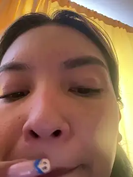 Snapshot of baby_lizy chatting on October 9, 2025, 8:40 pm baby lizy online show from October 9, 2025, 8:40 pm