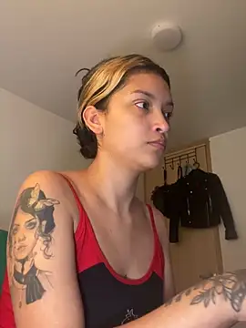 Snapshot of baby_lizy chatting on October 21, 2025, 9:15 pm baby lizy online show from October 21, 2025, 9:15 pm