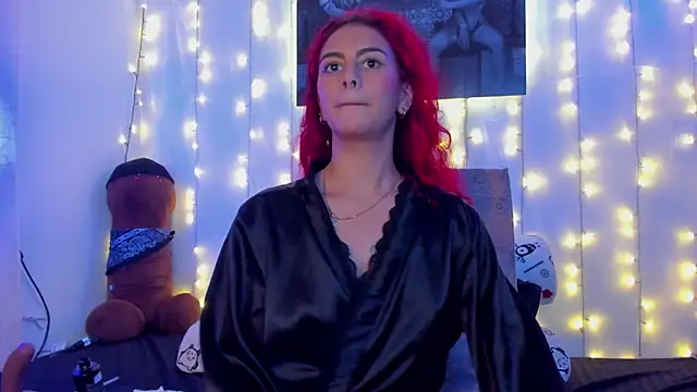 Sophiee Hill online show from January 12, 2025, 9:19 am