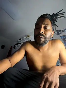 Snapshot of bigdinca chatting on September 30, 2025, 4:28 am bigdinca online show from September 30, 2025, 4:28 am