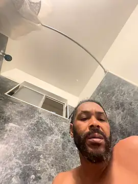 Snapshot of bigdinca chatting on October 5, 2025, 11:08 am bigdinca online show from October 5, 2025, 11:08 am