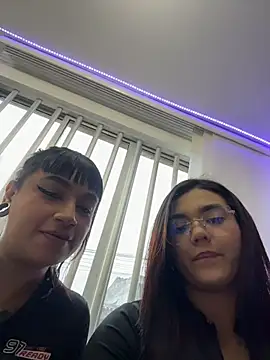 camianddanna online show from November 28, 2025, 7:27 pm