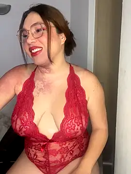 WhiteWomen online show from November 19, 2025, 10:43 pm