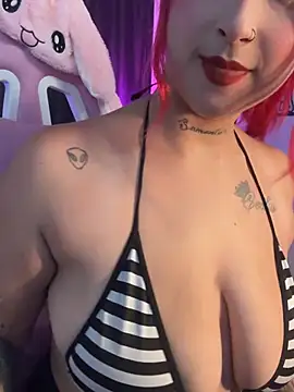 ashlyrey-1 online show from April 23, 2026, 6:43 pm