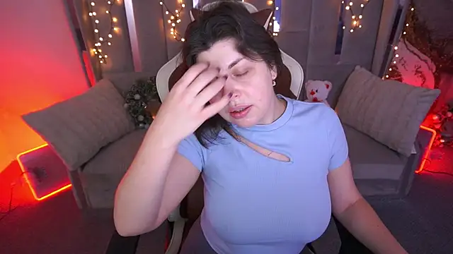 MirandaWong online show from February 8, 2026, 6:39 am