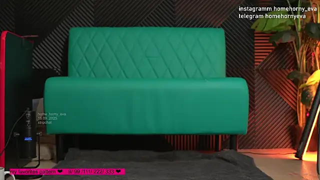 Snapshot of home_horny_eva chatting on September 15, 2025, 8:31 pm home horny eva online show from September 15, 2025, 8:31 pm