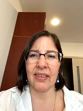 Snapshot of B_Bonya_m chatting on September 28, 2025, 4:07 am B Bonya m online show from September 28, 2025, 4:07 am