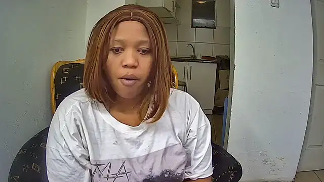 GoldenPussyXOXO online show from June 28, 2026, 5:52 pm