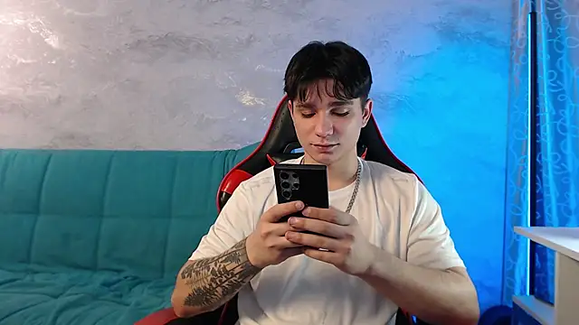 Snapshot of Ricky-boy chatting on November 17, 2025, 8:36 pm Ricky-boy online show from November 17, 2025, 8:36 pm