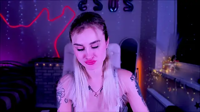  Ravenaa online show from February 6, 2025, 5:51 pm