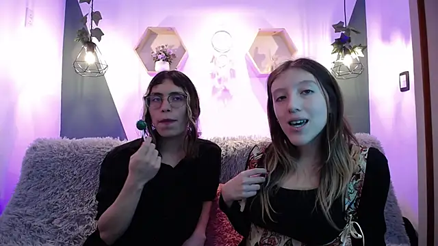 BRIAR AND BLAIR online show from December 3, 2024, 2:05 pm