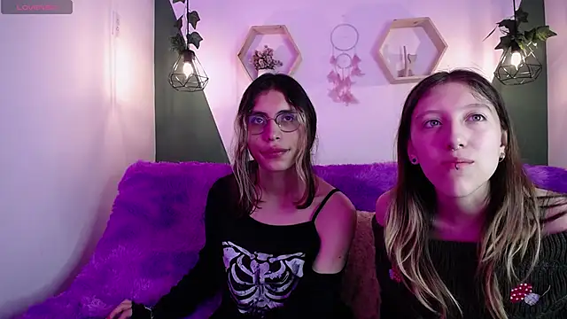 BRIAR AND BLAIR online show from December 26, 2024, 1:32 pm