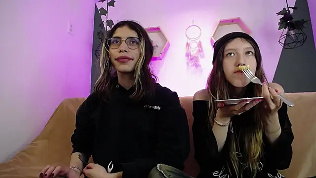 BRIAR AND BLAIR online show from February 6, 2025, 2:26 pm