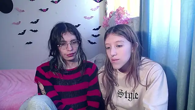 BRIAR AND BLAIR online show from September 19, 2025, 5:13 pm