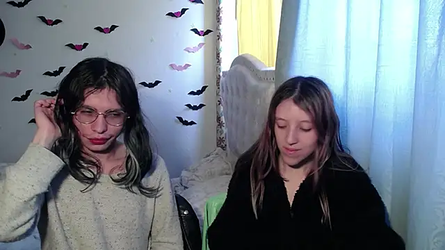 BRIAR AND BLAIR online show from September 29, 2025, 4:34 pm