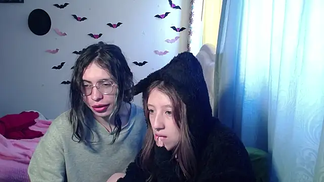 BRIAR AND BLAIR online show from October 2, 2025, 2:46 pm