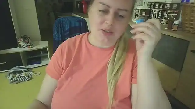 Snapshot of Meliss_Official9 chatting on May 2, 2026, 7:52 pm Meliss Official9 online show from May 2, 2026, 7:52 pm