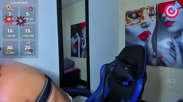 Catalehia Milk online show from November 13, 2025, 8:19 pm