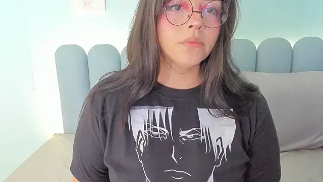 curvy rousi online show from October 21, 2025, 11:44 am