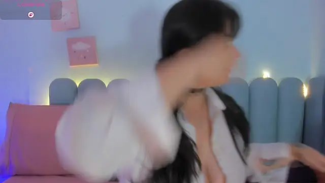 curvy rousi online show from March 12, 2026, 12:00 pm