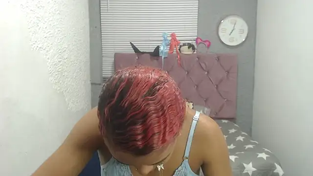 vainillaplaypussy online show from January 7, 2025, 1:24 pm