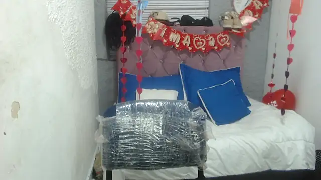 vainillaplaypussy online show from March 19, 2025, 6:23 pm