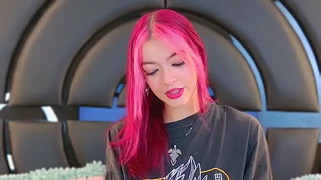 ElizabetthKitty online show from January 31, 2025, 7:18 pm