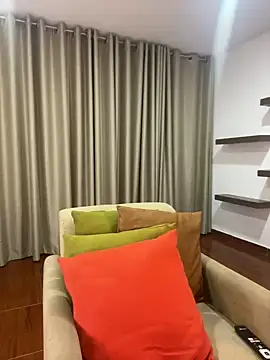 Snapshot of Alice_Biel chatting on December 25, 2024, 12:27 am Alice Biel online show from December 25, 2024, 12:27 am