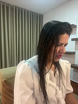 Snapshot of Alice_Biel chatting on March 12, 2025, 11:09 am Alice Biel online show from March 12, 2025, 11:09 am