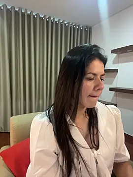 Snapshot of Alice_Biel chatting on March 15, 2025, 5:15 pm Alice Biel online show from March 15, 2025, 5:15 pm