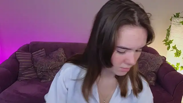 LindaRobertz online show from January 22, 2025, 6:20 am