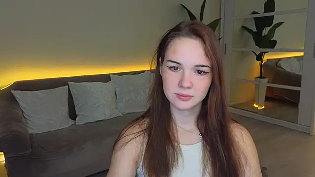 LindaRobertz online show from September 13, 2025, 9:03 pm